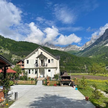 Hotel Bujtina Izet Selimaj Valbone Exterior foto